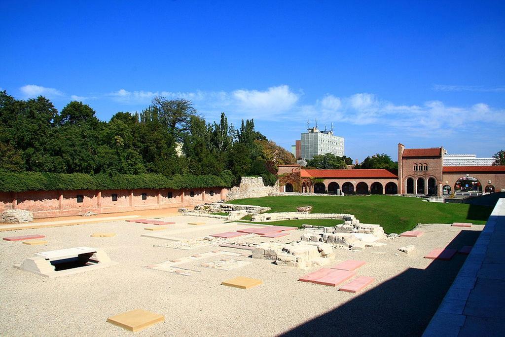 Wellness Apartments In Velence Εξωτερικό φωτογραφία