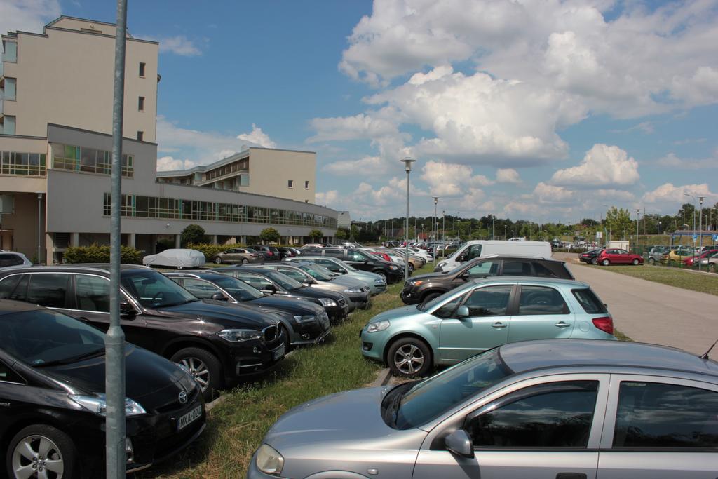 Wellness Apartments In Velence Εξωτερικό φωτογραφία